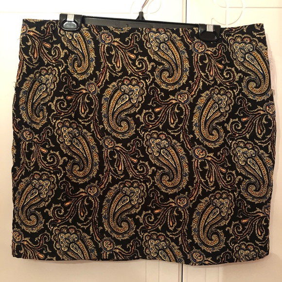 Mini skirt, New with Tags! - Picture 1 of 6